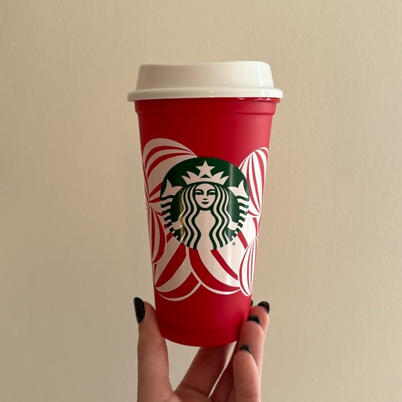 Starbucks red cup 2024 - Picture 1 of 2